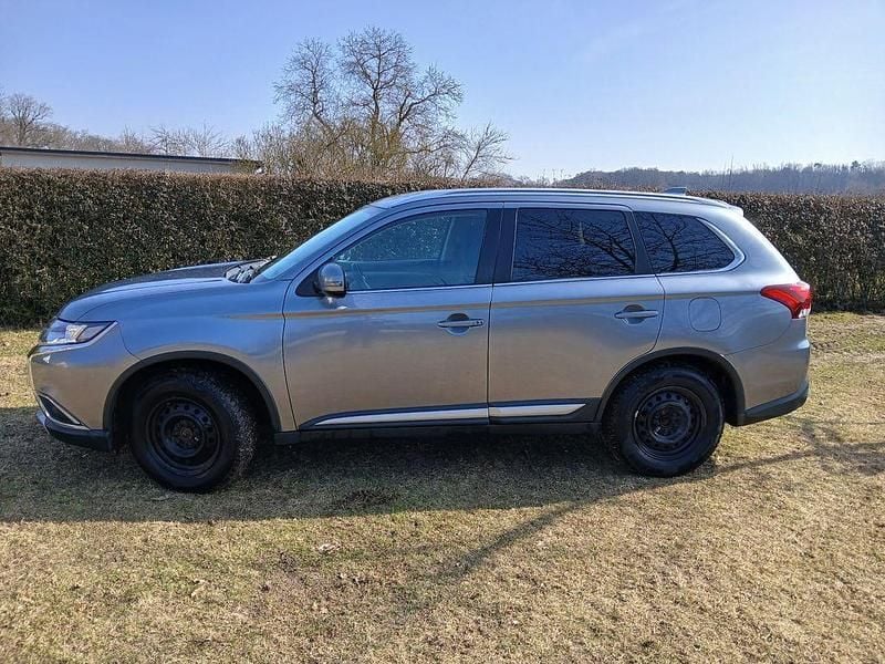 Gebraucht Mitsubishi Outlander Top 150 PS (110 kW) 2018 Grau SUV