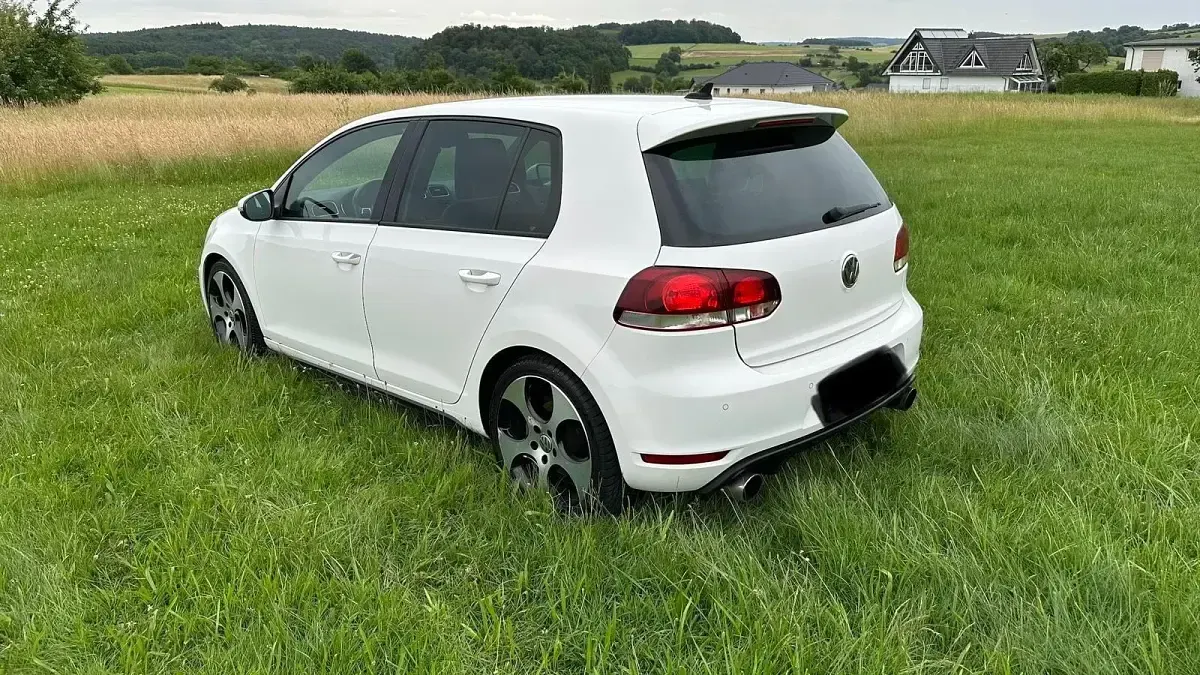 Gebraucht VW Golf VI GTI 211 PS (155 kW) 2009 Weiß Kleinwagen