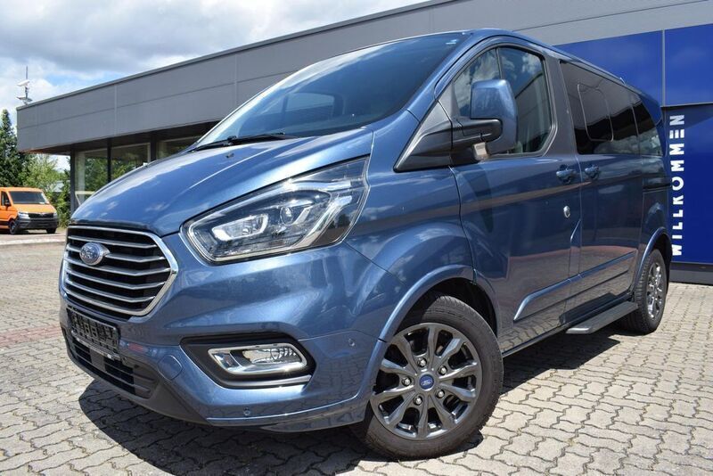 Blau Gebraucht 2020 Ford Tourneo Custom Titanium X Van / Kleinbus | 36.990 € (Superpreis) - Bild 1/4