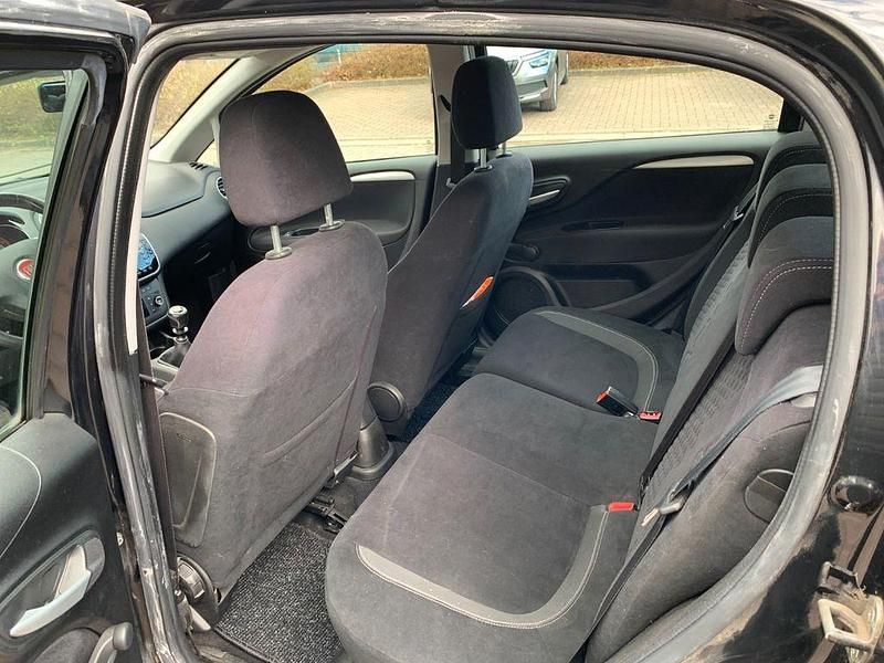 Gebraucht Fiat Punto 77 PS (56 kW) 2014 Schwarz Kleinwagen