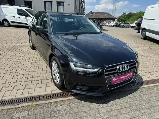 Gebraucht Audi A4 Attraction 125 PS (91 kW) 2013 Schwarz Kombi