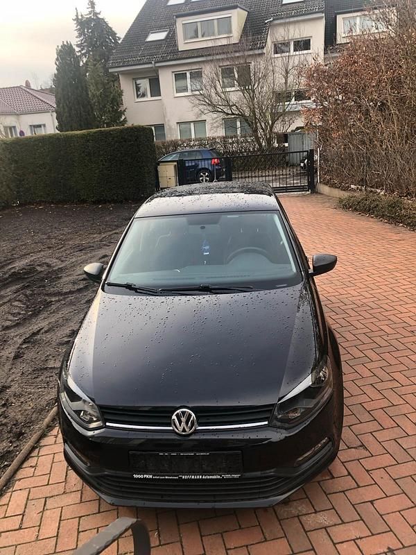 Gebraucht VW Polo 90 PS (66 kW) 2015 Schwarz Limousine