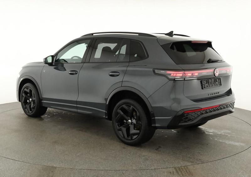 Neu VW Tiguan R-line 193 PS (141 kW) 2026 Delfingrau metallic SUV
