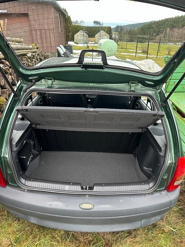 Gebraucht Opel Corsa 54 PS (39 kW) 1999 Grün Kleinwagen