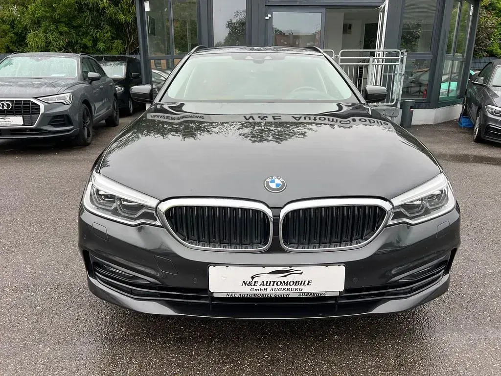 Gebraucht BMW 530 Sport Line 265 PS (194 kW) 2018 Silber Limousine