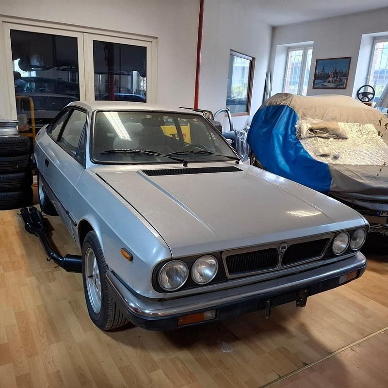 Silber Gebraucht 1982 Lancia Beta Coupé | 3.950 € - Bild 1/4