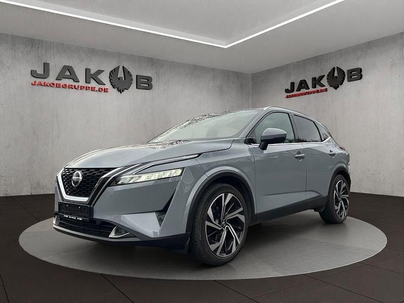 Grau Gebraucht 2022 Nissan Qashqai Tekna+ SUV | 25.900 € (Teuer) - Bild 1/4