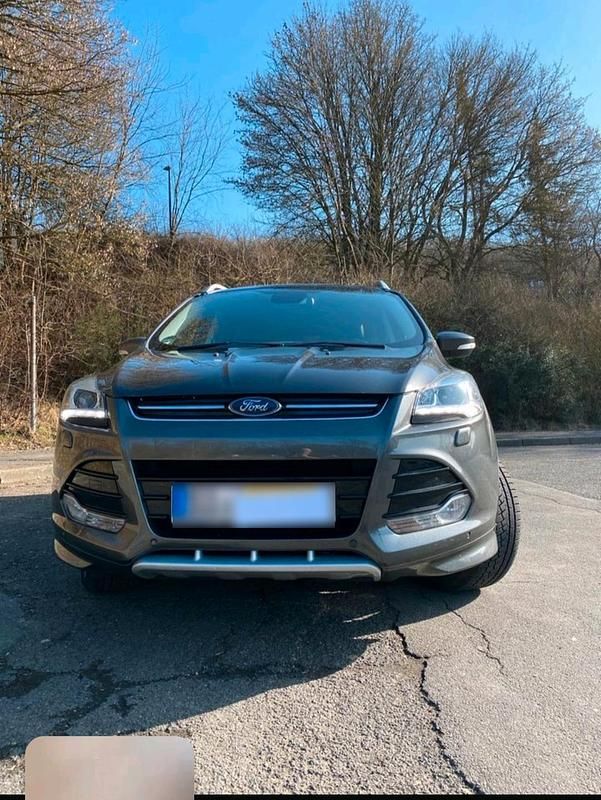 Gebraucht Ford Kuga 150 PS (110 kW) 2016 Grau SUV