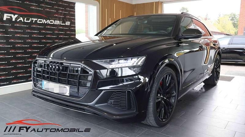 Gebraucht Audi Q8 S-line plus 286 PS (210 kW) 2019 Orcaschwarz metallic SUV