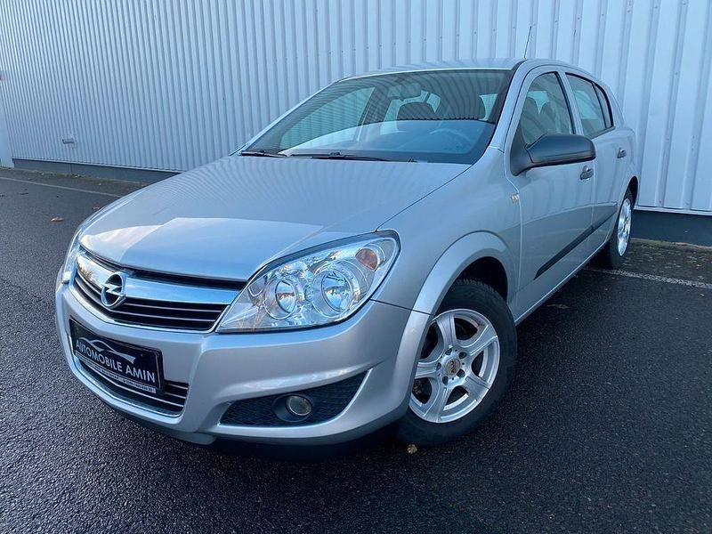 Gebraucht Opel Astra 116 PS (85 kW) 2009 Silber Limousine