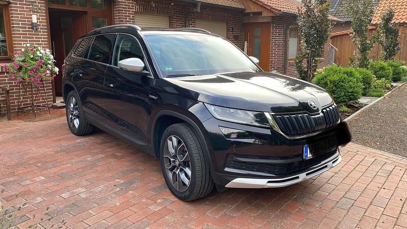 Schwarz Gebraucht 2018 Skoda Kodiaq SUV | 22.999 € (Guter Preis) - Bild 1/4