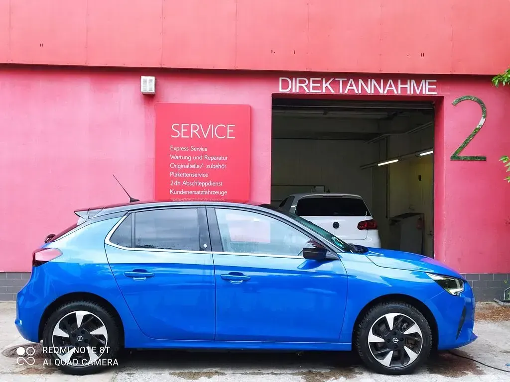 Używany Opel Corsa-e Elegance 100 kW (136 KM) 2021 Niebieski Hatchback