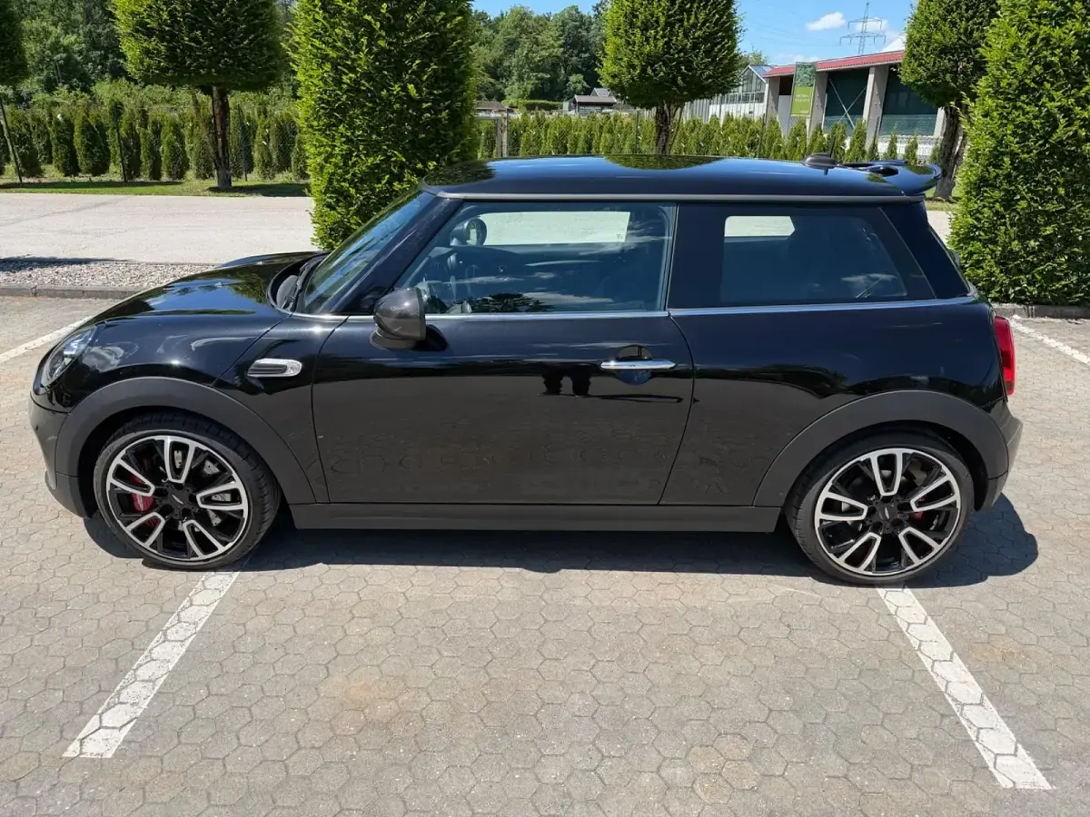 Gebraucht Mini John Cooper Works 136 PS (100 kW) 2018 Schwarz Kleinwagen