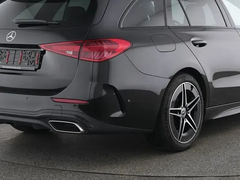 Gebraucht Mercedes C180 AMG 170 PS (125 kW) 2025 Schwarz Limousine