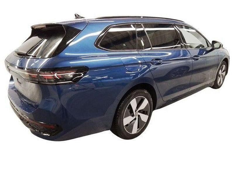 Gebraucht VW Passat Style 177 PS (130 kW) 2025 Reef blue Kombi