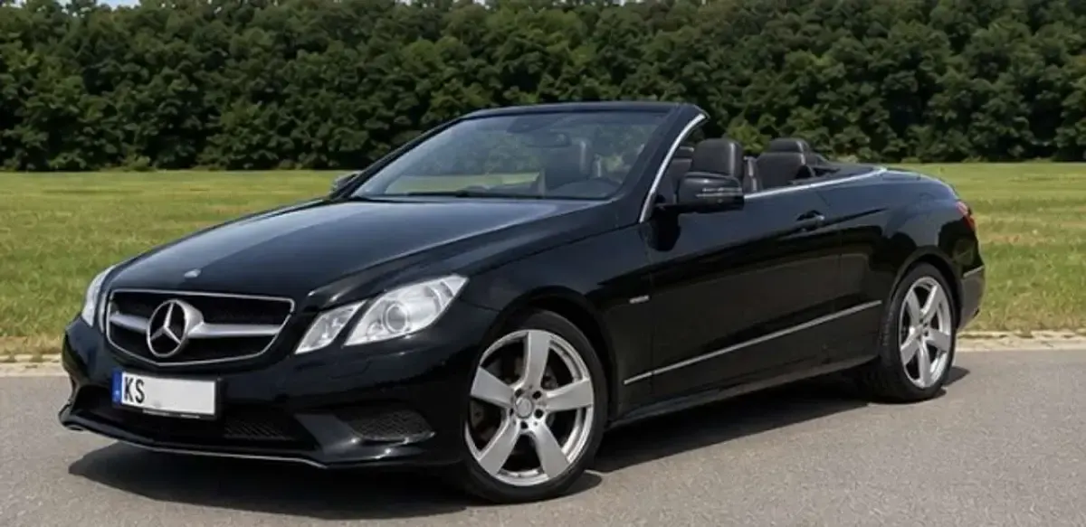 Gebraucht Mercedes E250 Avantgarde 204 PS (150 kW) 2012 Schwarz Cabrio