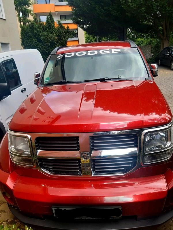Andere farben Gebraucht 2009 Dodge Nitro SXT SUV | 9.300 € (Etwas zu teuer) - Bild 1/4