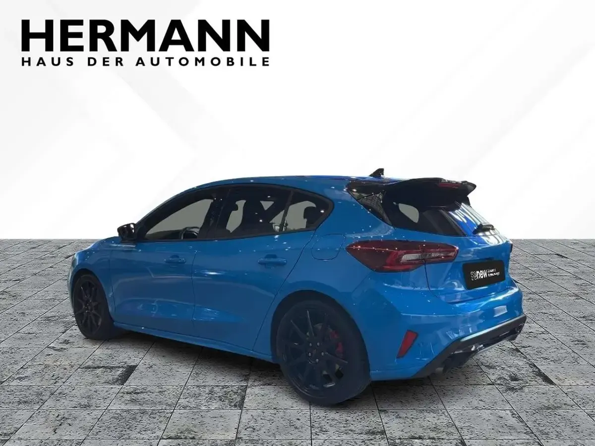 Usata Ford Focus ST 280 CV (205 kW) 2025 Blu Berlina