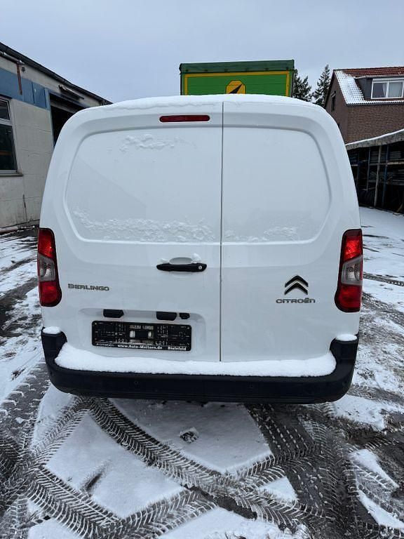 Second-hand Citroën Berlingo 102 CP (75 kW) 2021 Alb Monovolum