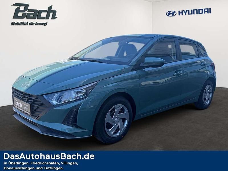Grün Neu 2025 Hyundai i20 Select Limousine | 20.250 € (Fairer Preis) - Bild 1/4