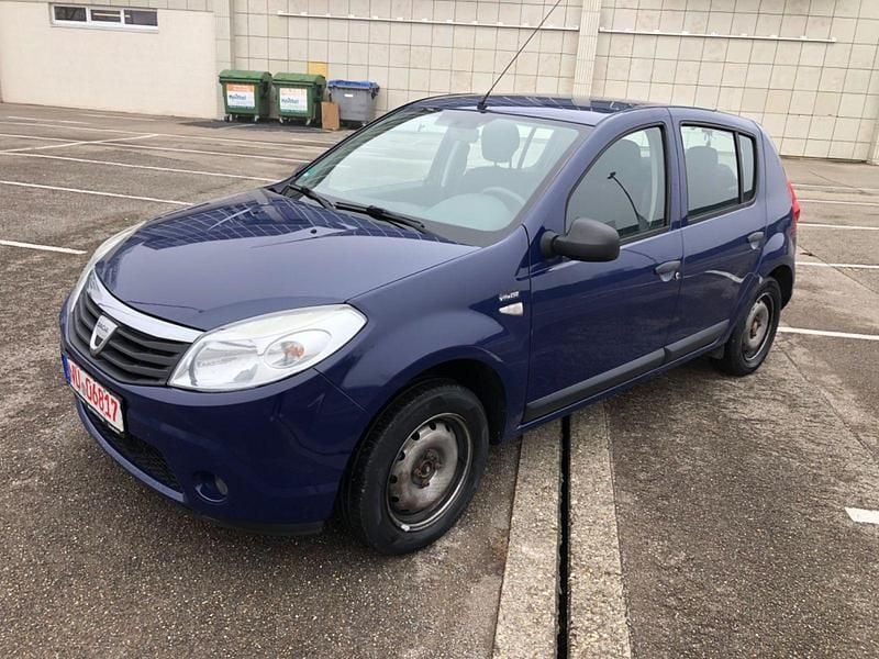 Gebraucht Dacia Sandero Basis 75 PS (55 kW) 2009 Blau Kleinwagen