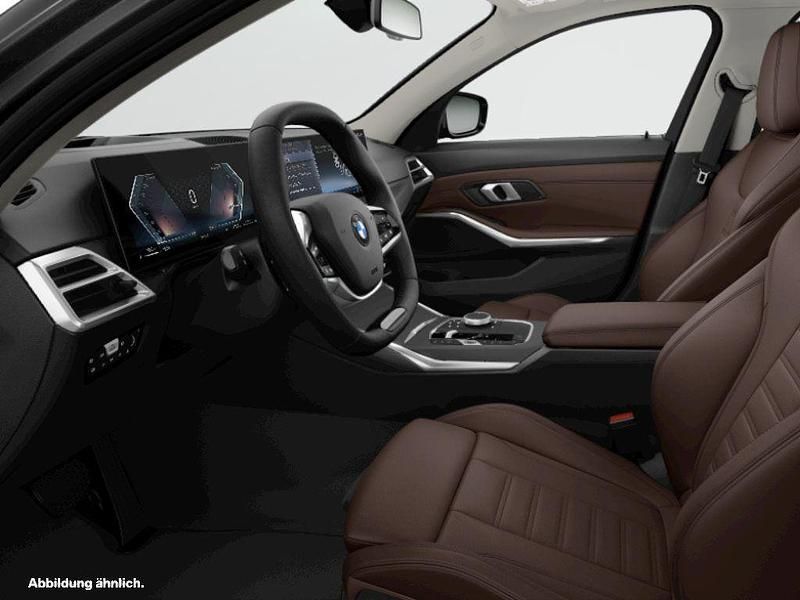 Black sapphire metallic Gebraucht 2024 BMW 320 Comfort Edition Kombi | 45.864 € (Teuer) - Bild 1/2