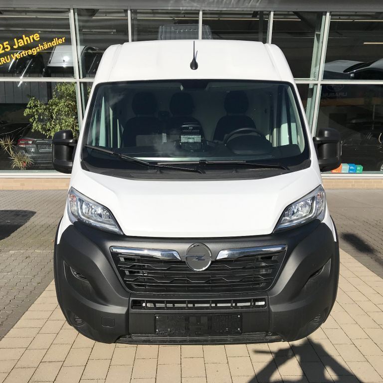 Casablanca/arctic/eis weiss Gebraucht 2022 Opel Movano Edition Van | 31.950 € - Bild 1/4