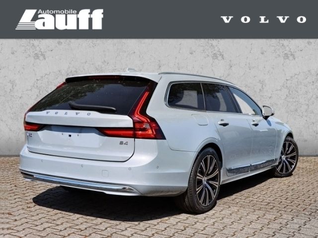 Second-hand Volvo V90 Plus 197 CP (144 kW) 2024 Gri Break