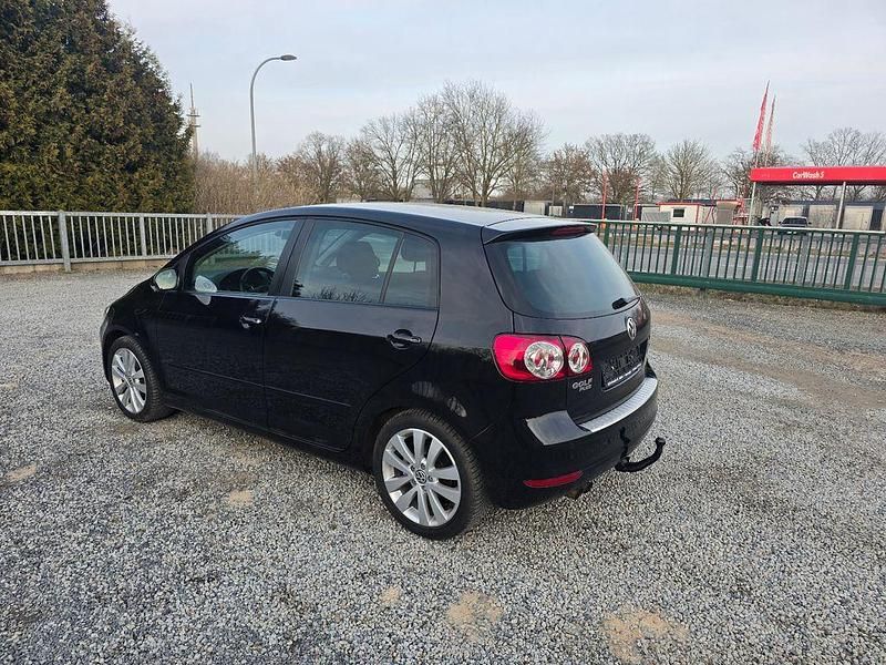 Gebraucht VW Golf Plus Cross Highline 122 PS (89 kW) 2012 Schwarz Van / Kleinbus