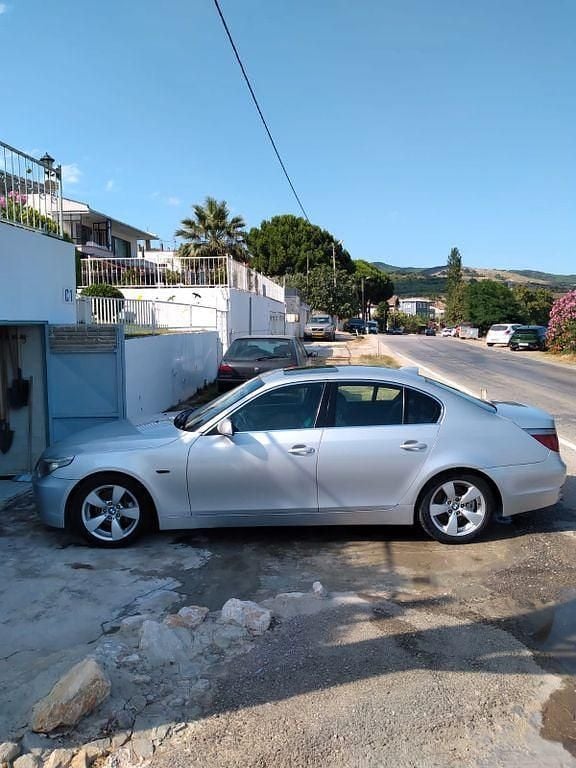 Silber Gebraucht 2004 BMW 530 Performance Limousine | 6.000 € (Etwas zu teuer) - Bild 1/4