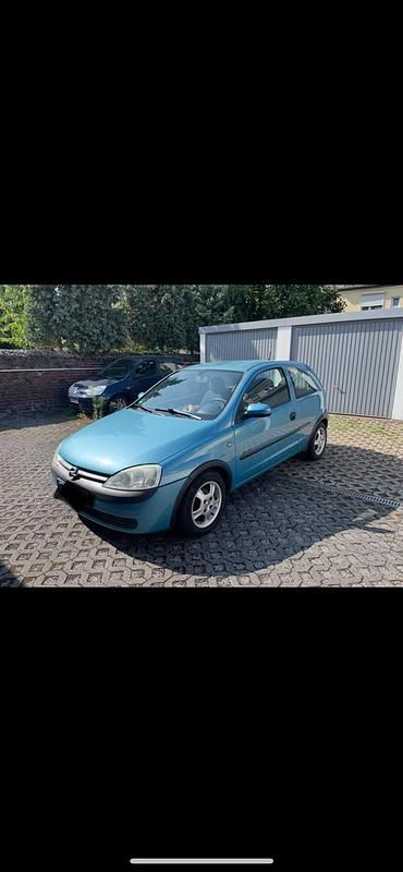 Blau Gebraucht 2001 Opel Corsa Kleinwagen | 900 € - Bild 1/4