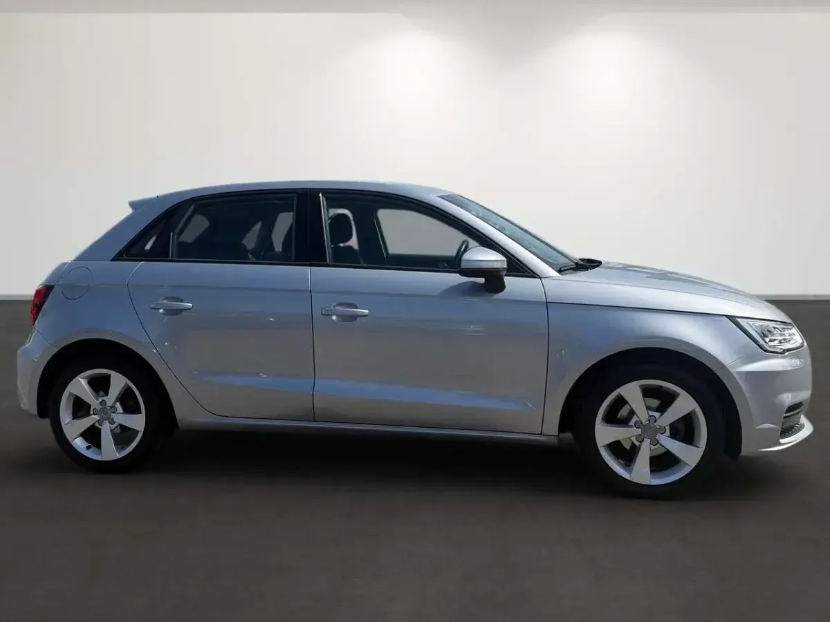 Usata Audi A1 95 CV (69 kW) 2018 Argento Berlina