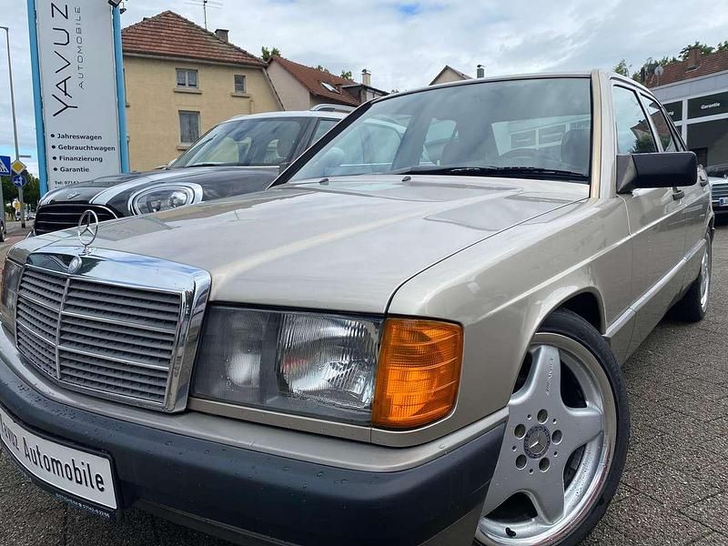 Gebraucht Mercedes 190 132 PS (97 kW) 1990 Farbe 7 Limousine