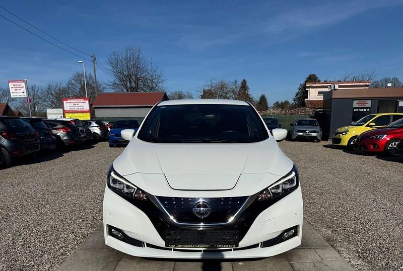 Gebraucht Nissan Leaf N-Connecta 110 kW (150 PS) 2019 Weiß Kleinwagen