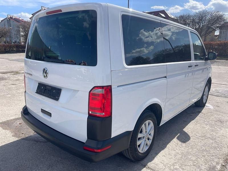Second-hand VW Transporter 150 CP (110 kW) 2018 Alb Van
