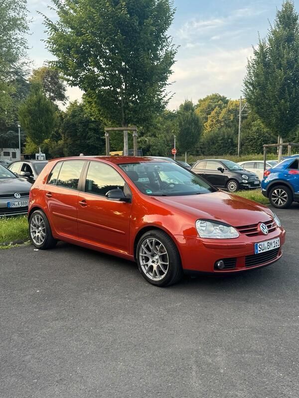 Orange Gebraucht 2006 VW Golf V Kleinwagen | 3.900 € (Etwas zu teuer) - Bild 1/4