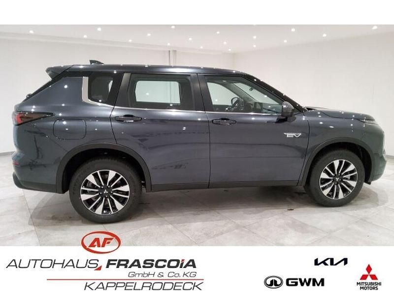 Neu Mitsubishi Outlander P-HEV Basis 306 PS (225 kW) 2026 Grau SUV