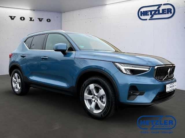 Gebraucht Volvo XC40 Plus 197 PS (144 kW) 2023 Fjord blue / metallic SUV