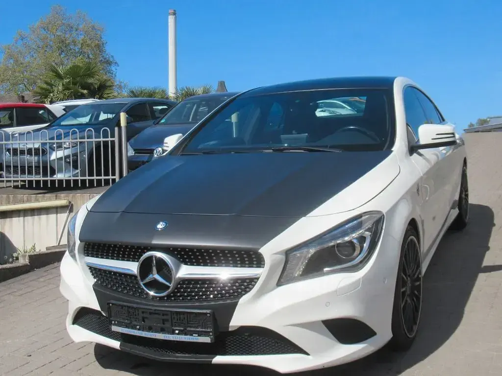 Gebraucht Mercedes CLA220 177 PS (130 kW) 2015 Weiß Limousine