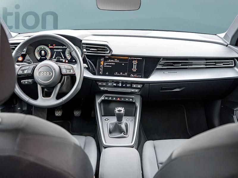 Gebraucht Audi A3 116 PS (85 kW) 2025 Grau Limousine