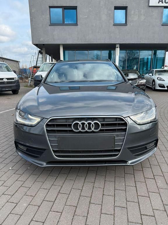 Gebraucht Audi A4 S-Line 177 PS (130 kW) 2014 Grau Kombi