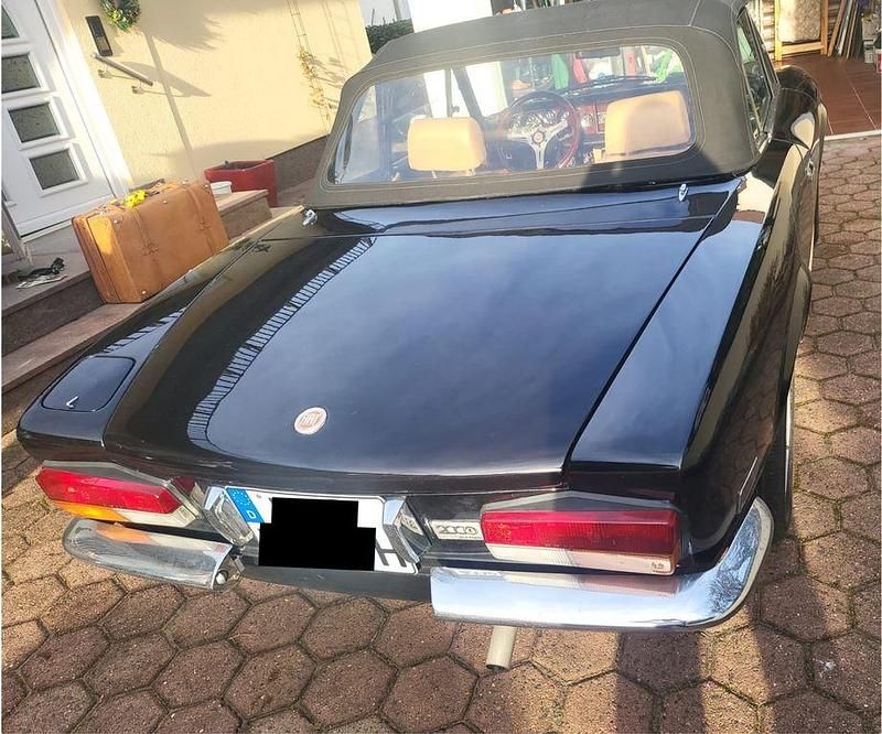 Gebraucht Fiat 124 105 PS (77 kW) 1981 Schwarz Cabrio