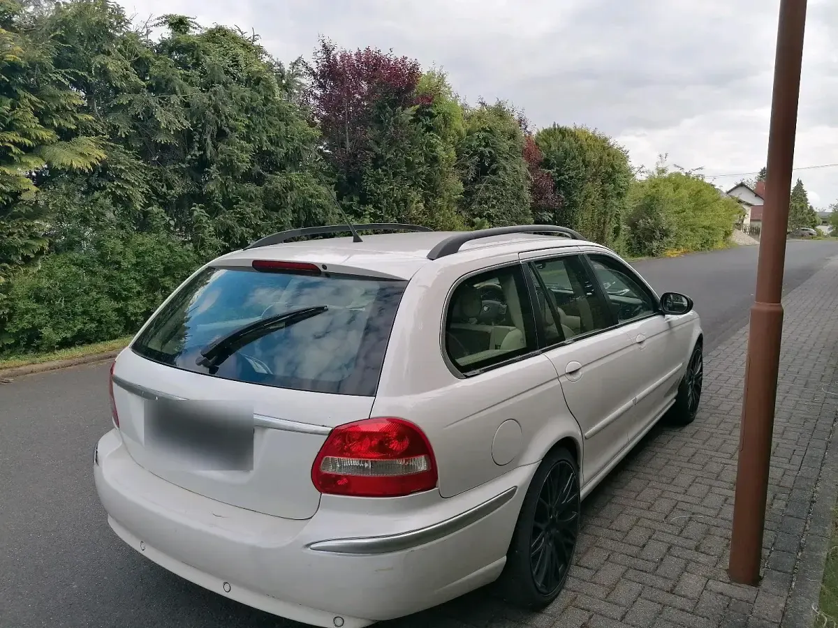 Używany Jaguar X-type 145 KM (106 kW) 2007 Biały Kombi