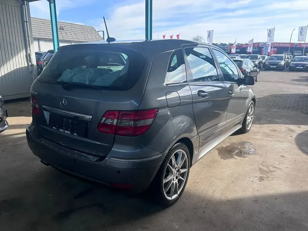 Gebraucht Mercedes B150 95 PS (69 kW) 2008 Grau Van / Kleinbus