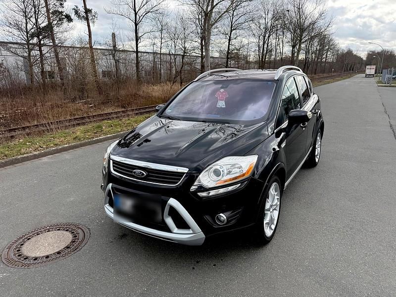 Gebraucht Ford Kuga Individual 163 PS (119 kW) 2012 Schwarz SUV