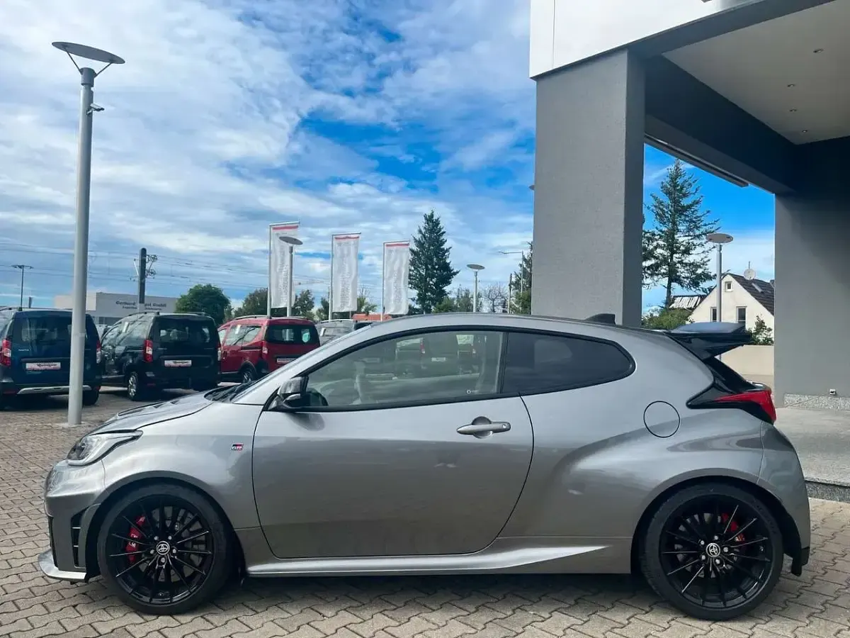 Gebraucht Toyota Yaris 280 PS (205 kW) 2024 Silber Coupé