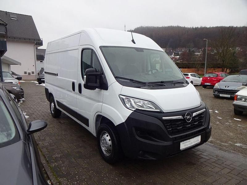 Gebraucht Opel Movano Selection 140 PS (102 kW) 2023 Weiß Limousine