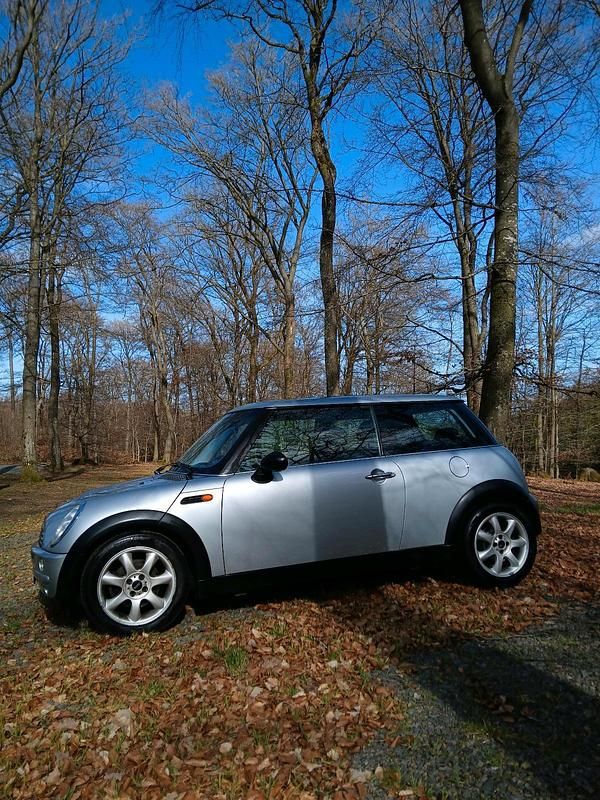 Gebraucht Mini Cooper 90 PS (66 kW) 2002 Silber Kleinwagen