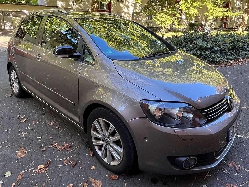 Gebraucht 2011 VW Golf VI Style Limousine | 4.900 € (Superpreis) - Bild 1/4