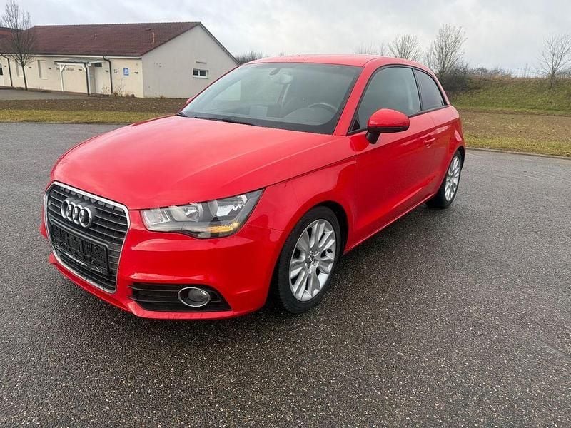 Gebraucht Audi A1 Ambition 86 PS (63 kW) 2013 Rot Kleinwagen